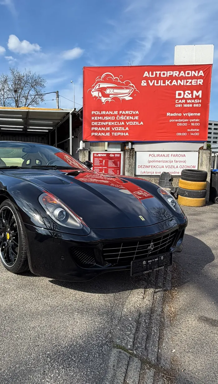 Ferrari 599 ispred table autopraonice i vulkanizera D&M na Borongajskoj 56